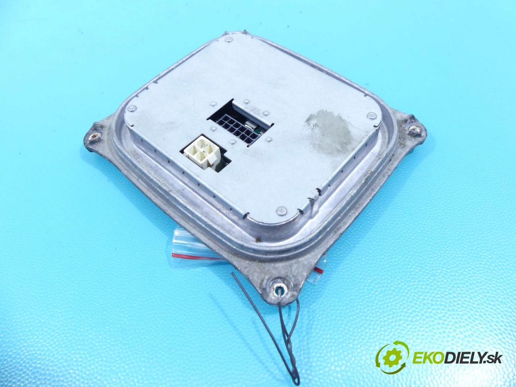 Mercedes S W221 2005-2013 2.1 cdi 204 HP automatic 150 kW 2143 cm3 4- střídač: xenon A2218706389 (Riadiace jednotky xenónu)