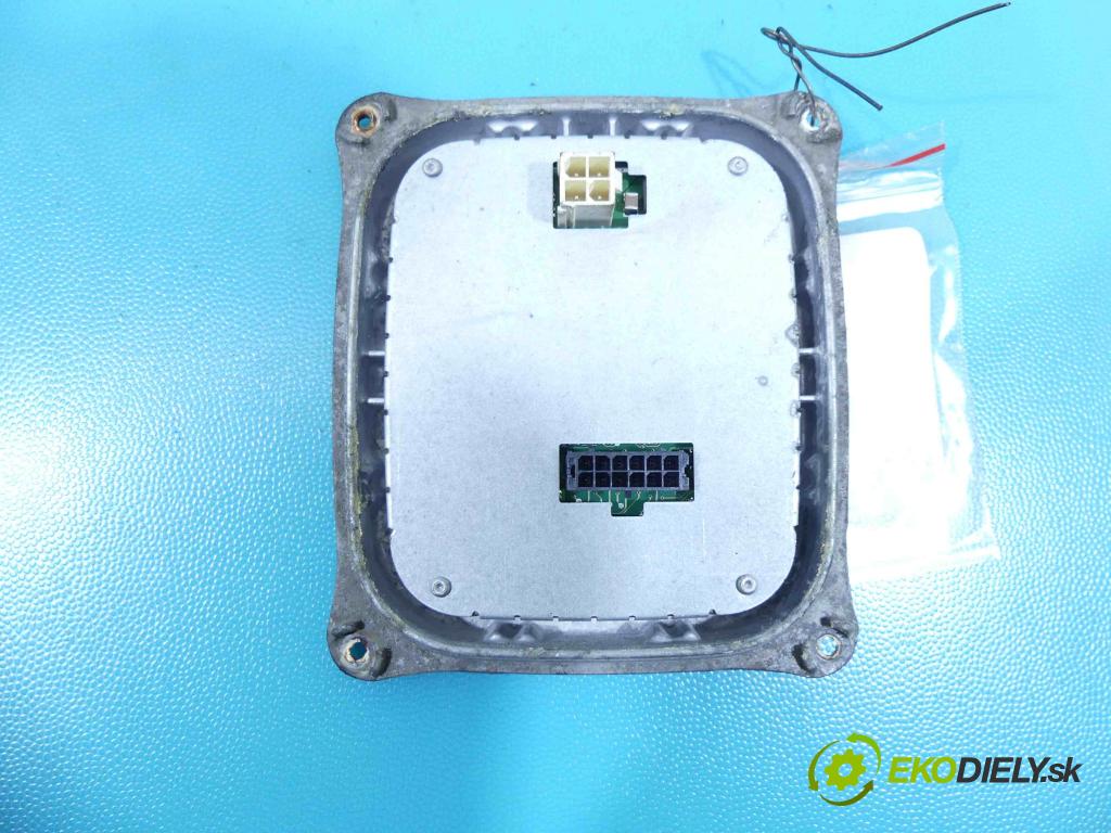 Mercedes S W221 2005-2013 2.1 cdi 204 HP automatic 150 kW 2143 cm3 4- střídač: xenon 130732925202 (Riadiace jednotky xenónu)