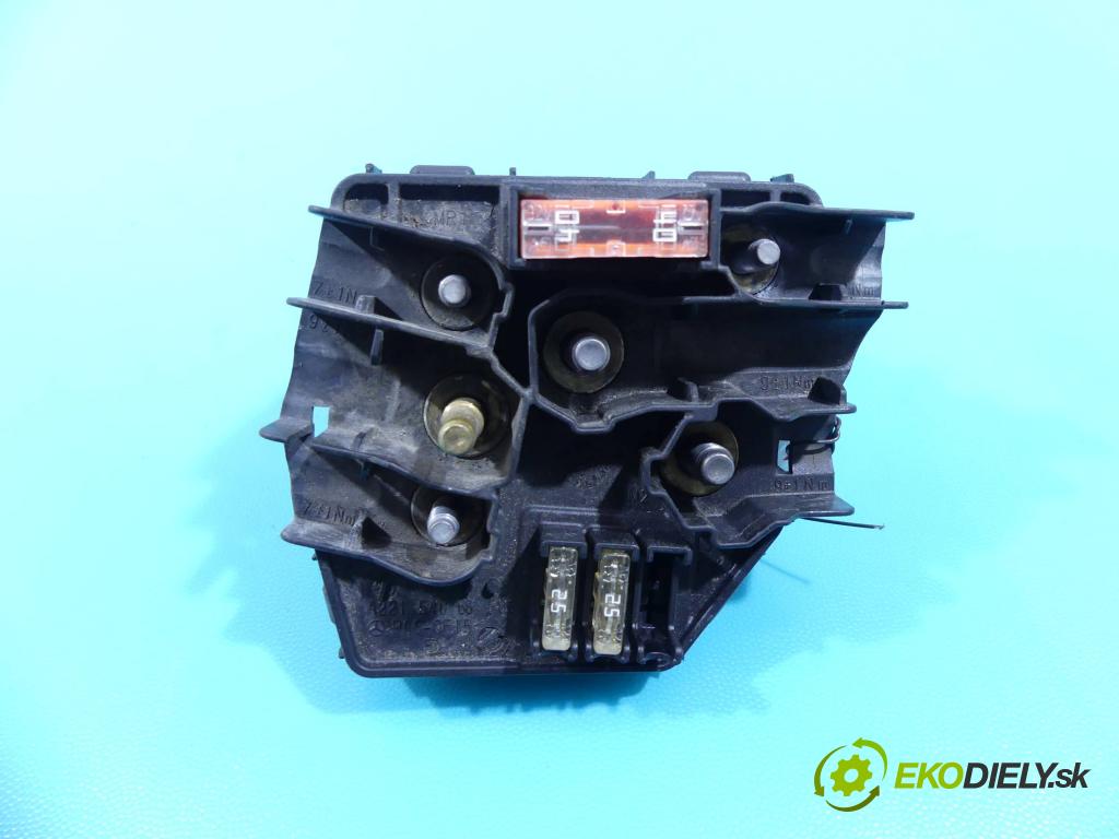 Mercedes S W221 2005-2013 2.1 cdi 204 hp automatic 150 kW 2143 cm3 4- skříňka pojistková A2215406850 (Pojistkové skříňky)