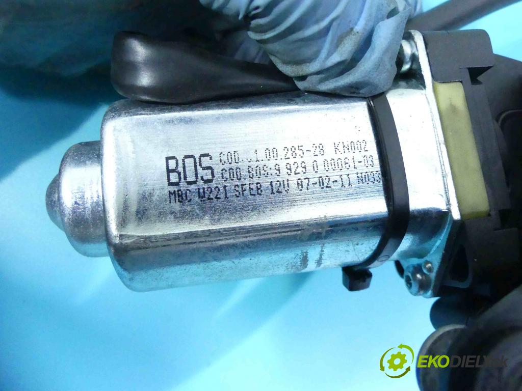 Mercedes S W221 2005-2013 2.1 cdi 204 HP automatic 150 kW 2143 cm3 4- roleta  (Rolety kufra)