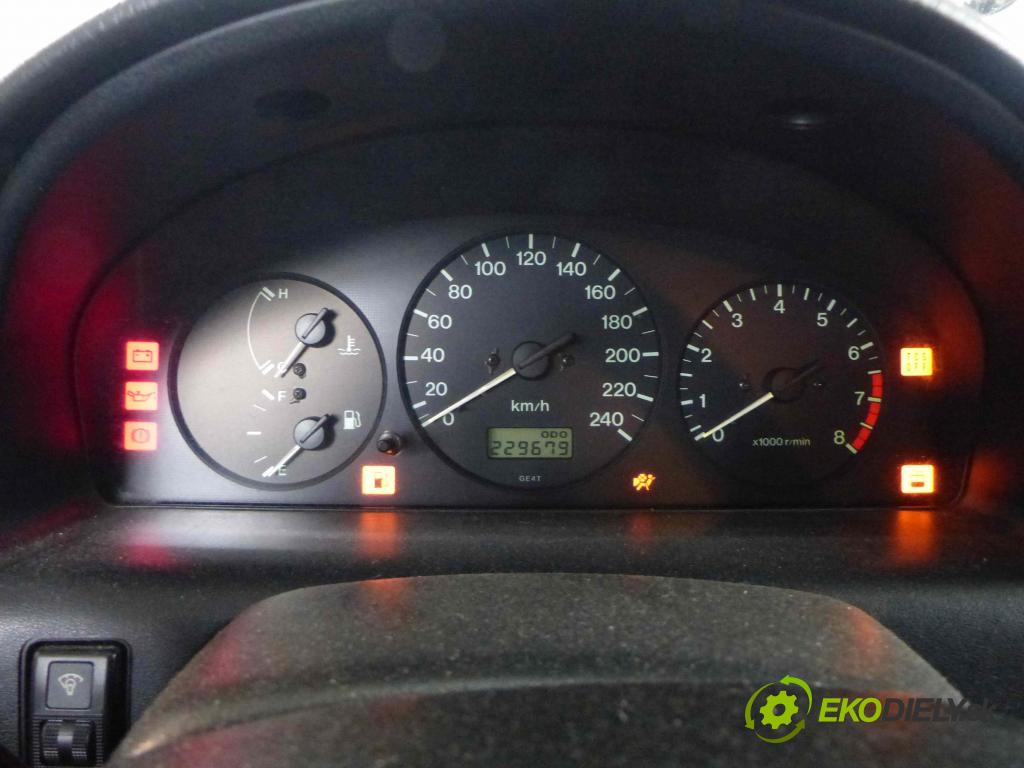 Mazda 626 1.8 16v 90 HP manual 66 kW 1840 cm3 5- prístrojovka/ budíky GE6WE (Prístrojové dosky, displeje)
