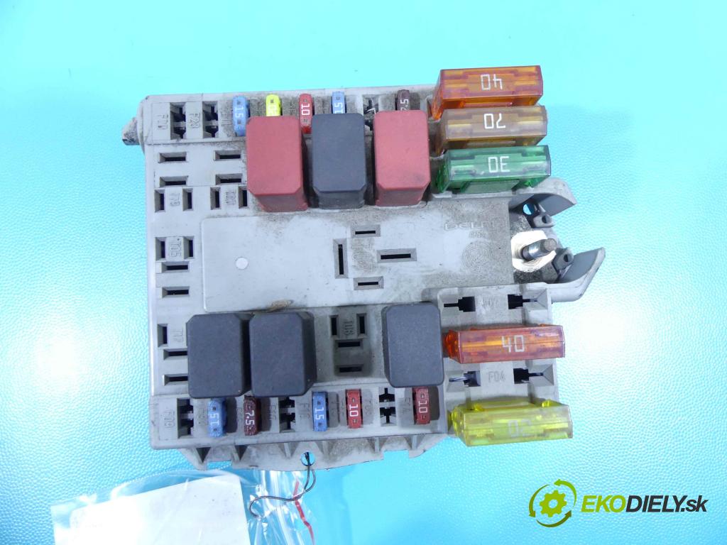 Fiat Albea 1.4 77 hp manual 57 kW 1368 cm3 4- skříňka pojistková 46766008 (Pojistkové skříňky)