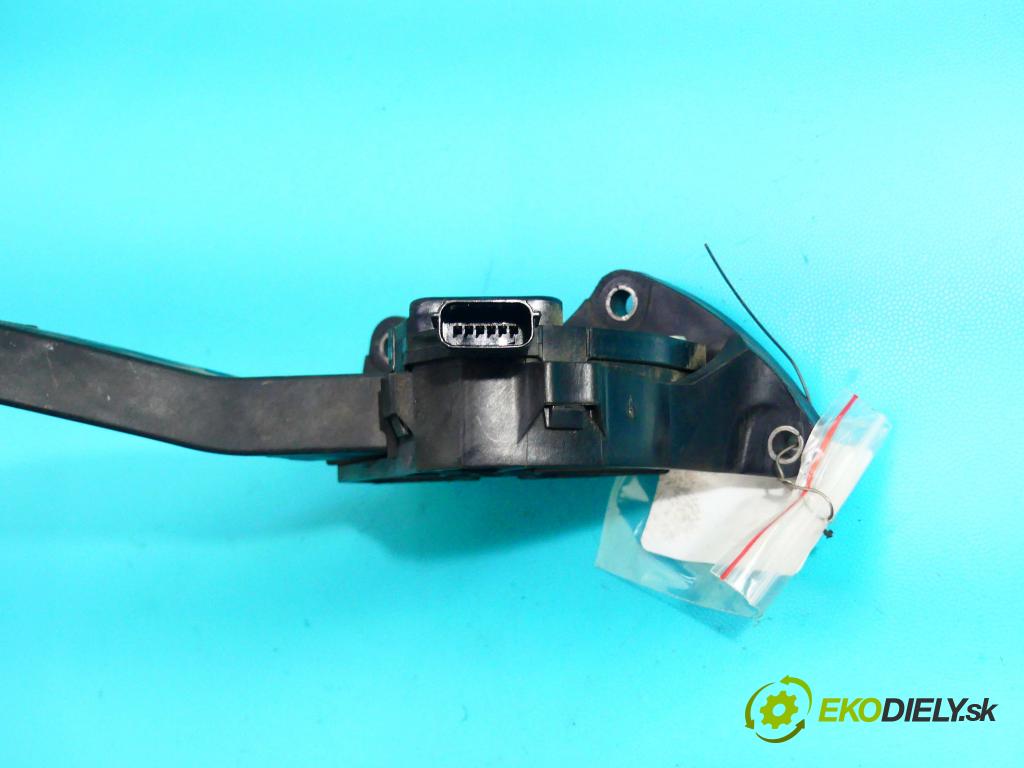 Land rover Discovery Sport 2014-2019 L550 2.0 td 150 HP manual 110 kW 1999 cm3 5- pedále GK7M-9F836-CA (Pedále)