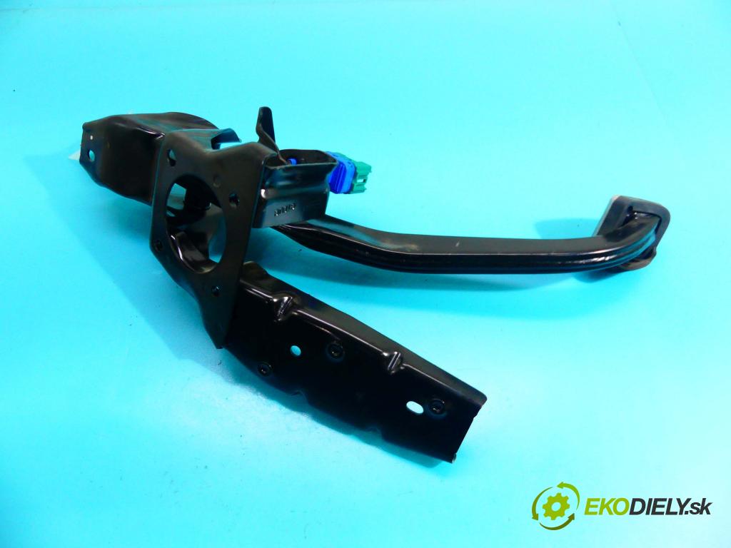 Land rover Discovery Sport 2014-2019 L550 2.0 td 150 HP manual 110 kW 1999 cm3 5- pedále GJ3M-2D094-AA (Pedále)