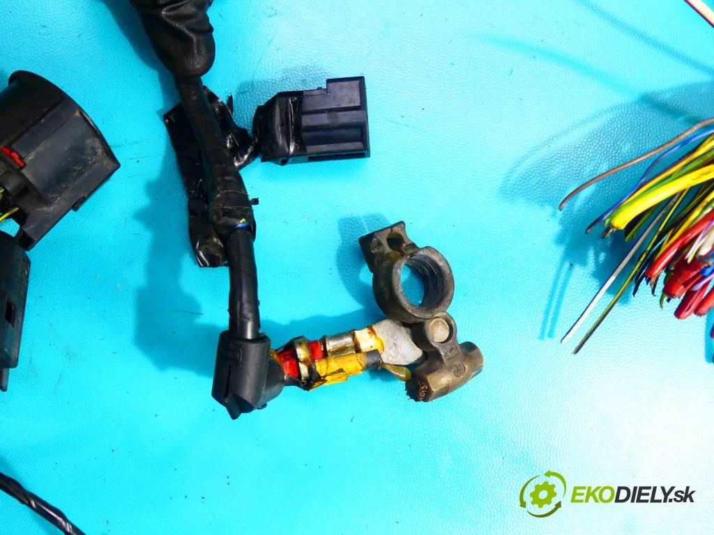 Land rover Discovery Sport 2014-2019 L550 2.0 td 150 hp manual 110 kW 1999 cm3 5- skříňka pojistková HK72-14A076-BB (Pojistkové skříňky)