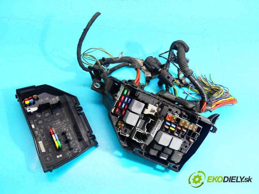 Land rover Discovery Sport 2014-2019 L550 2.0 td 150 hp manual 110 kW 1999 cm3 5- skříňka pojistková HK72-14A076-BB (Pojistkové skříňky)