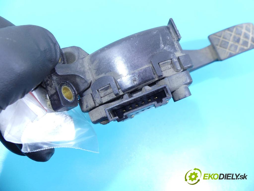 Audi A2 1.4 tdi 75 HP manual 55 kW 1422 cm3 5- pedále 8Z1721523A (Pedále)