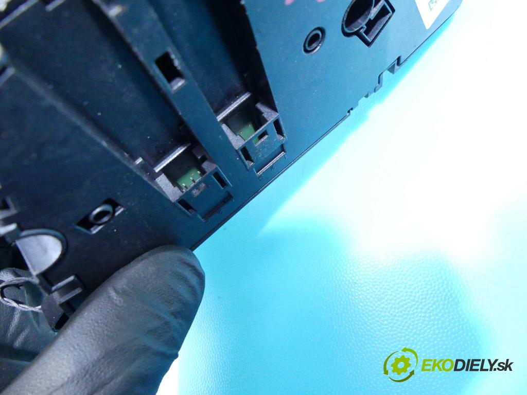 Mercedes S W221 2005-2013 2.1 cdi 204 HP automatic 150 kW 2143 cm3 4- prepínač A2218700179