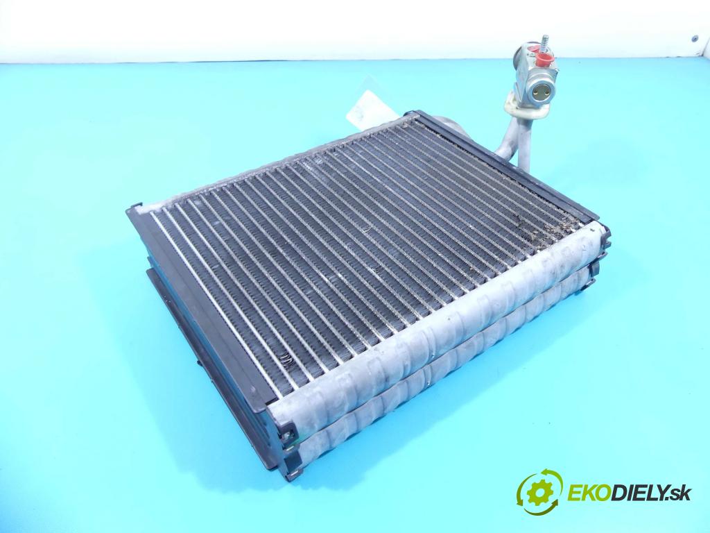 Mercedes S W221 2005-2013 2.1 cdi 204 hp automatic 150 kW 2143 cm3 4- radiátor  (Radiátory topení)