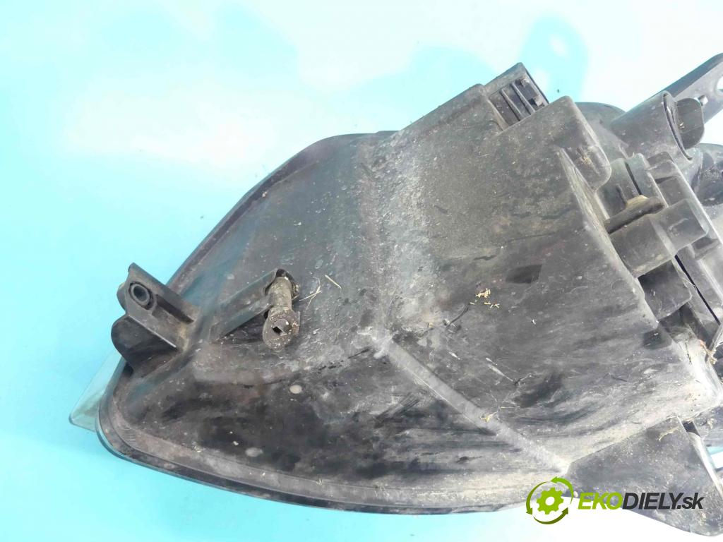 Peugeot Partner I 1996-2008 2.0 hdi 90 HP manual 66 kW 1997 cm3 5- Reflektor: pravý  (Pravé)