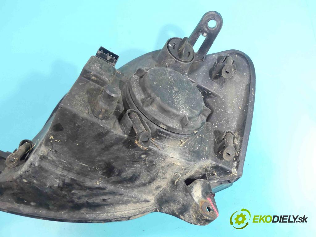 Peugeot Partner I 1996-2008 2.0 hdi 90 HP manual 66 kW 1997 cm3 5- Reflektor: pravý  (Pravé)