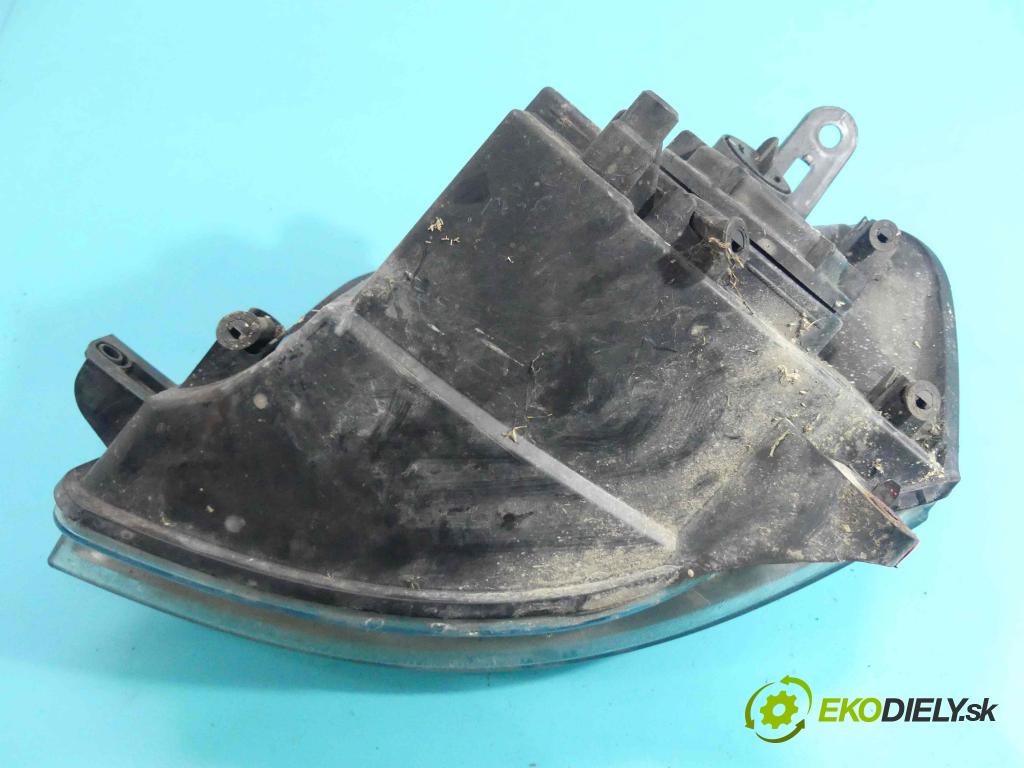 Peugeot Partner I 1996-2008 2.0 hdi 90 HP manual 66 kW 1997 cm3 5- Reflektor: pravý  (Pravé)