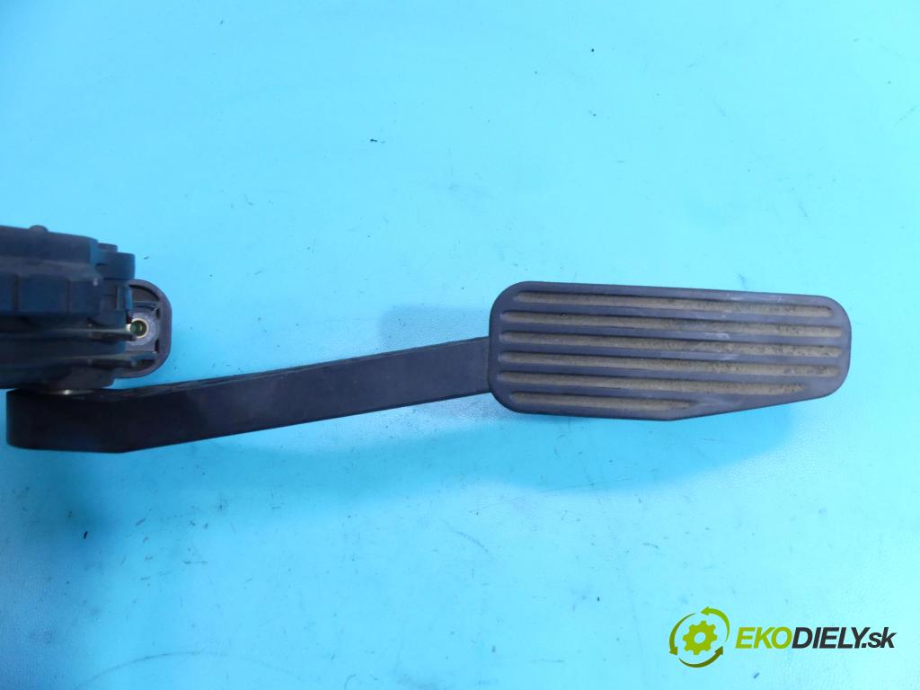 Volvo S80 I 1998-2006 2.5 tdi 140 HP automatic 103 kW 2461 cm3 4- pedále 30636004 (Pedále)