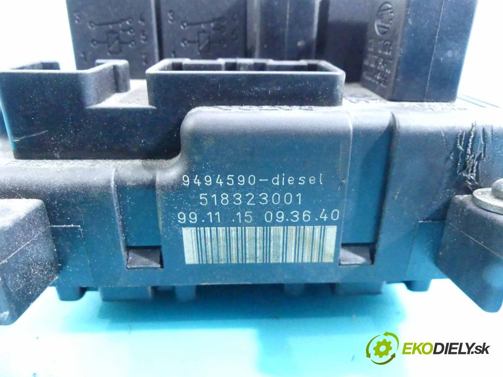 Volvo S80 I 1998-2006 2.5 tdi 140 hp automatic 103 kW 2461 cm3 4- skříňka pojistková 518323001 (Pojistkové skříňky)