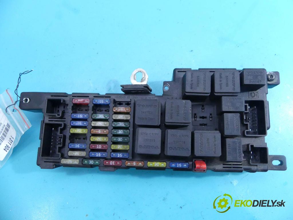 Volvo S80 I 1998-2006 2.5 tdi 140 hp automatic 103 kW 2461 cm3 4- skříňka pojistková 518323001 (Pojistkové skříňky)