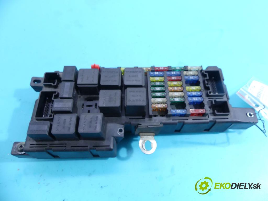 Volvo S80 I 1998-2006 2.5 tdi 140 hp automatic 103 kW 2461 cm3 4- skříňka pojistková 518323001 (Pojistkové skříňky)