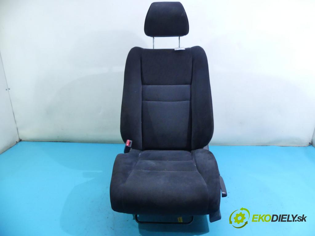 Honda Civic VIII 2006-2011 1.8 16V 140 hp automatic 103 kW 1799 cm3 4- Sedadlo levý  (Sedačky, sedadla)