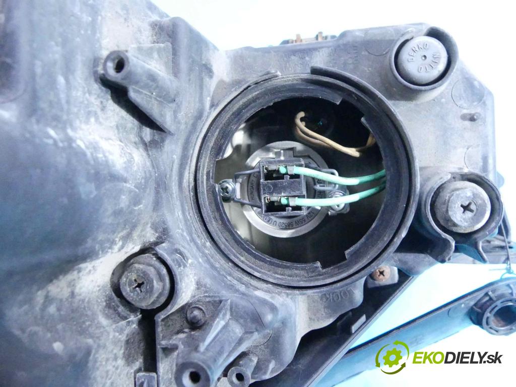 Hyundai Ix35 2.0 16v 163 HP manual 120 kW 1998 cm3 5- Reflektor: pravý 92102-2Y (Pravé)