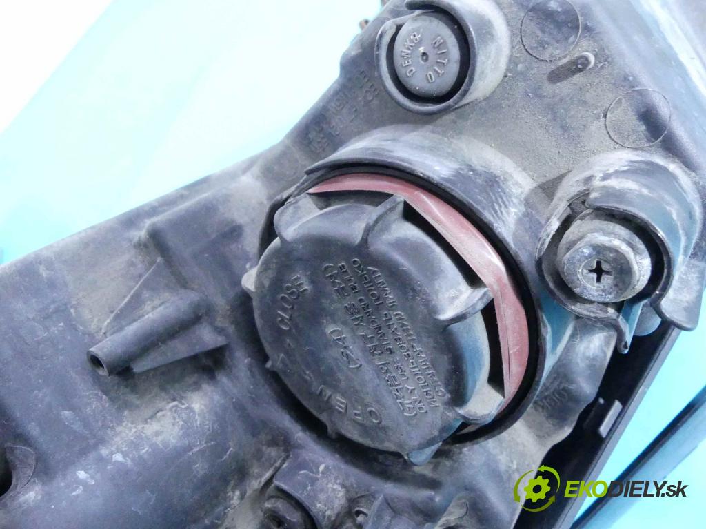 Hyundai Ix35 2.0 16v 163 HP manual 120 kW 1998 cm3 5- Reflektor: pravý 92102-2Y (Pravé)