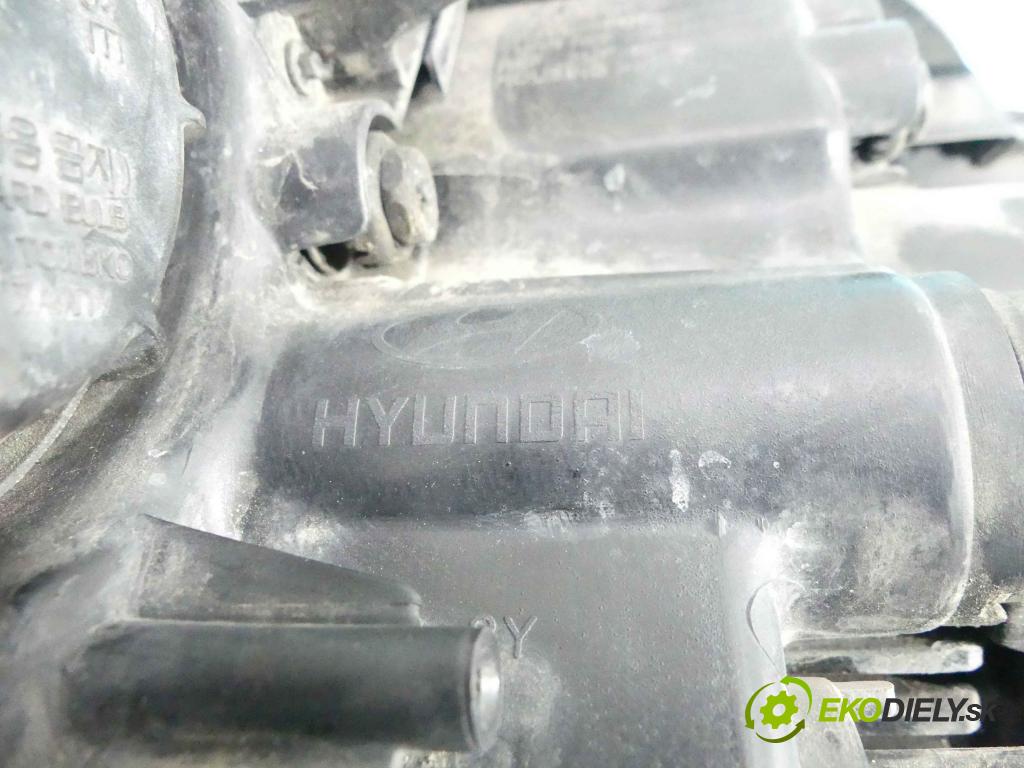 Hyundai Ix35 2.0 16v 163 HP manual 120 kW 1998 cm3 5- Reflektor: pravý 92102-2Y (Pravé)