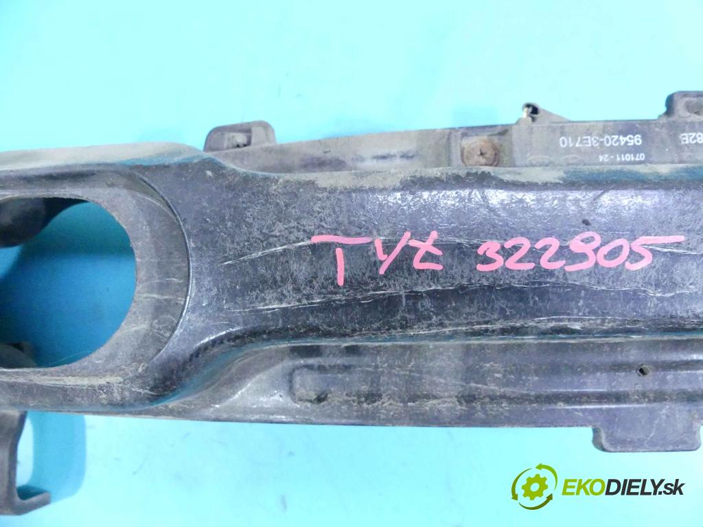 Hyundai Ix35 2.0 16v 163 hp manual 120 kW 1998 cm3 5- výztuha nárazníku zadní 95420-3E710