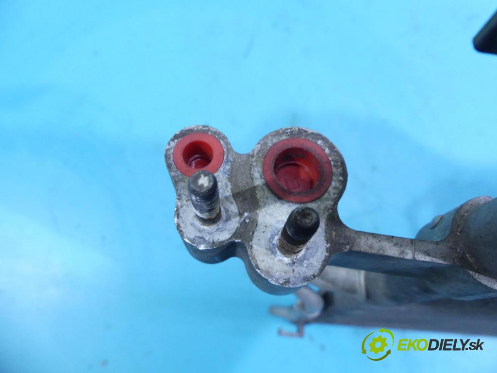 Hyundai Ix35 2.0 16v 163 HP manual 120 kW 1998 cm3 5- chladič klimatizácie  (Chladiče klimatizácie)