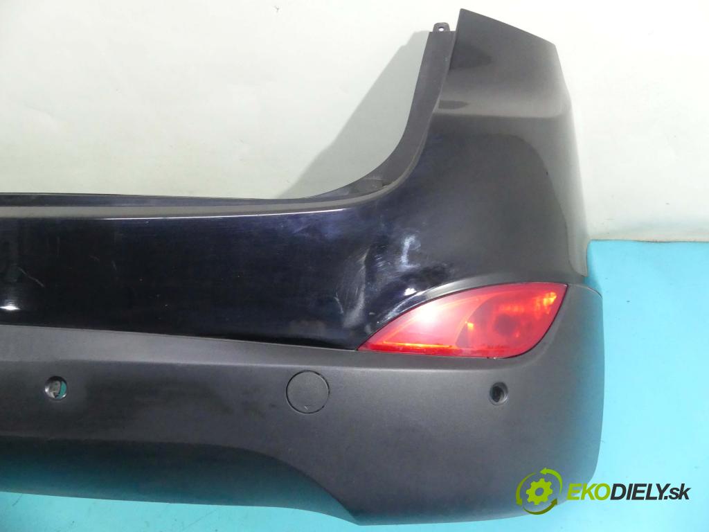 Hyundai Ix35 2.0 16v 163 HP manual 120 kW 1998 cm3 5- nárazník zadné  (Kľučka dverí ostatné)