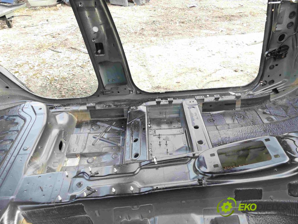 Audi Q5 2008-2016 2.0 tdi 170 hp automatic 125 kW 1968 cm3 5- práh levý  (Ostatní)