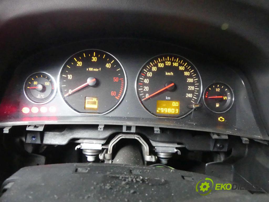 Opel Signum 3.0 cdti 177 HP manual 130 kW 2959 cm3 5- prístrojovka/ budíky 13144745WD (Prístrojové dosky, displeje)