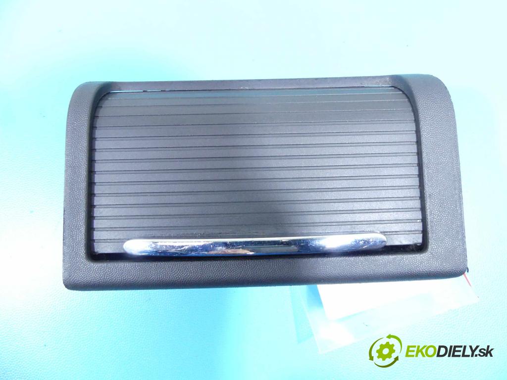 Opel Signum 3.0 cdti 177 HP manual 130 kW 2959 cm3 5- Rukojeť: na nápoje: 24423418 (Úchyty, držiaky na nápoje)