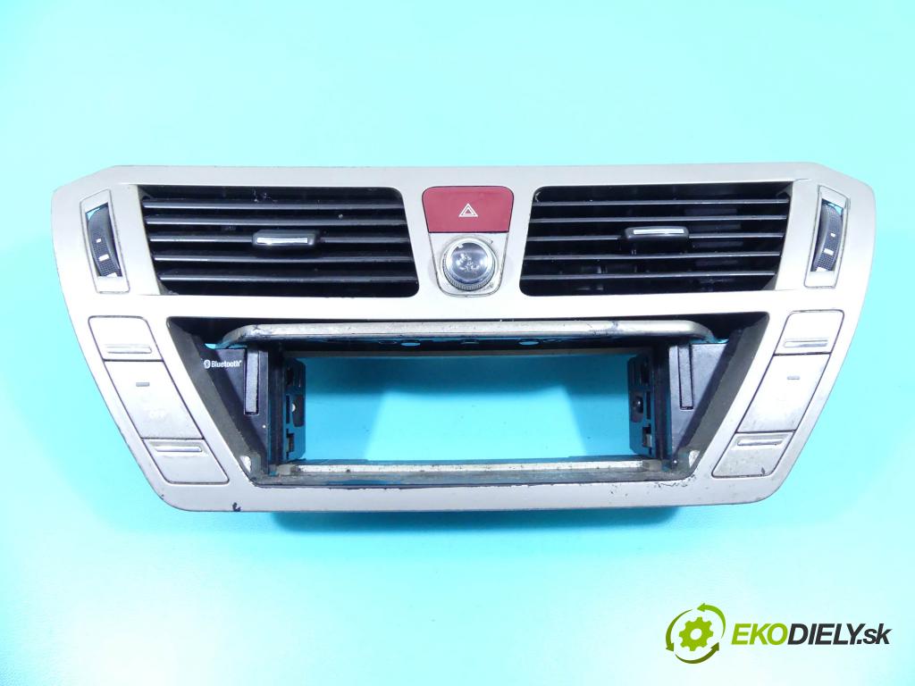 Citroen C4 Grand picasso I 2006-2013 2.0 hdi 136 HP automatic 100 kW 1997 cm3 5- Mřížka: kúrenia stredová 9683265580 (Mriežky kúrenia (fukáre))