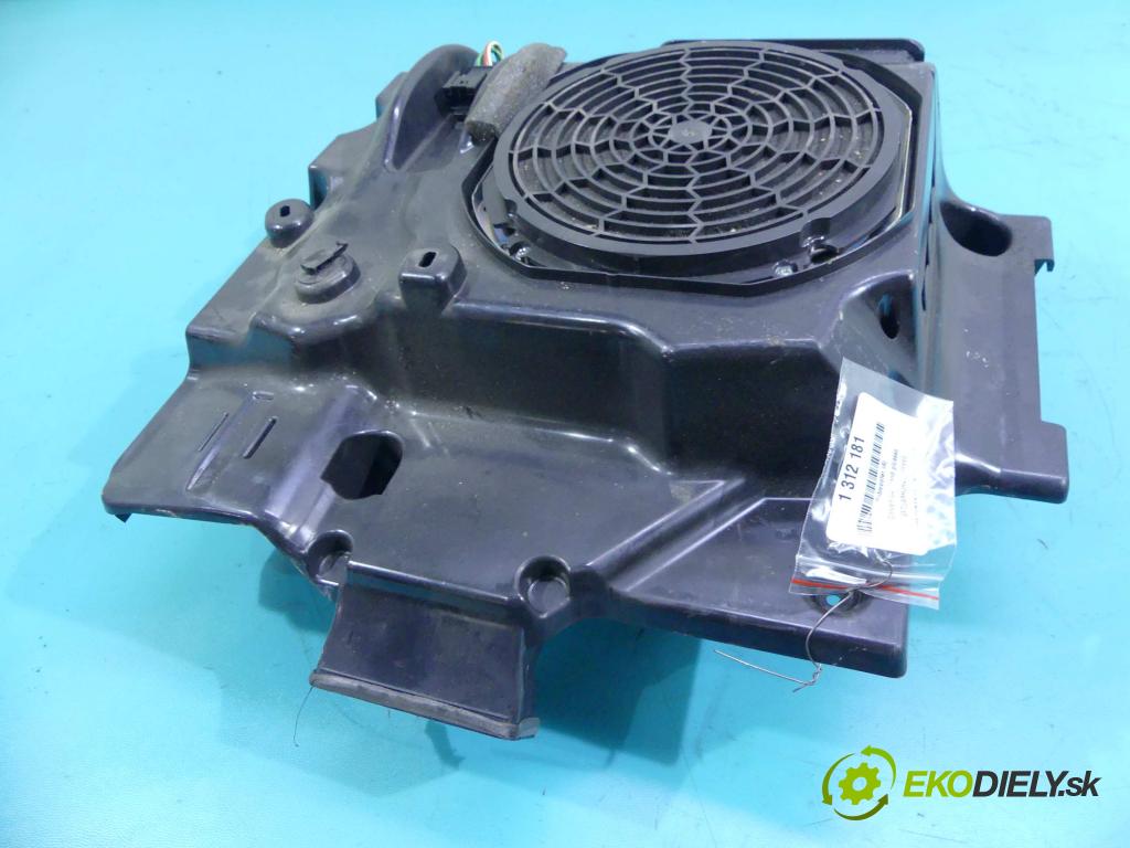Citroen C4 Grand picasso I 2006-2013 2.0 hdi 136 HP automatic 100 kW 1997 cm3 5- Subwoofer: 9654821380 (Audio zariadenia)