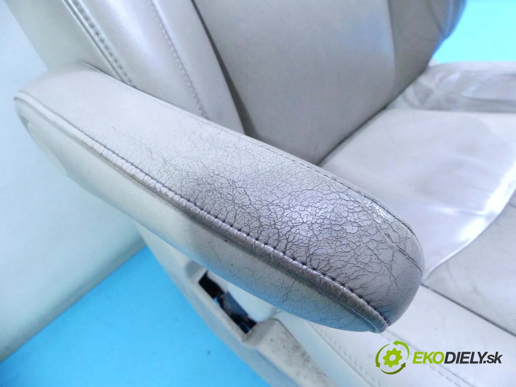 Lexus RX II 2003-2008 3.3 V6 232KM automatic 171 kW 3302 cm3 5- Sedačka ľavý  (Sedačky, sedadlá)