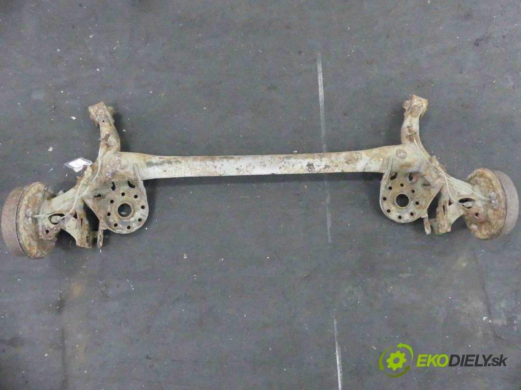 Toyota Yaris II 2005-2011 1.4 D4D 90 hp manual 66 kW 1364 cm3 5- zadní výztuha 