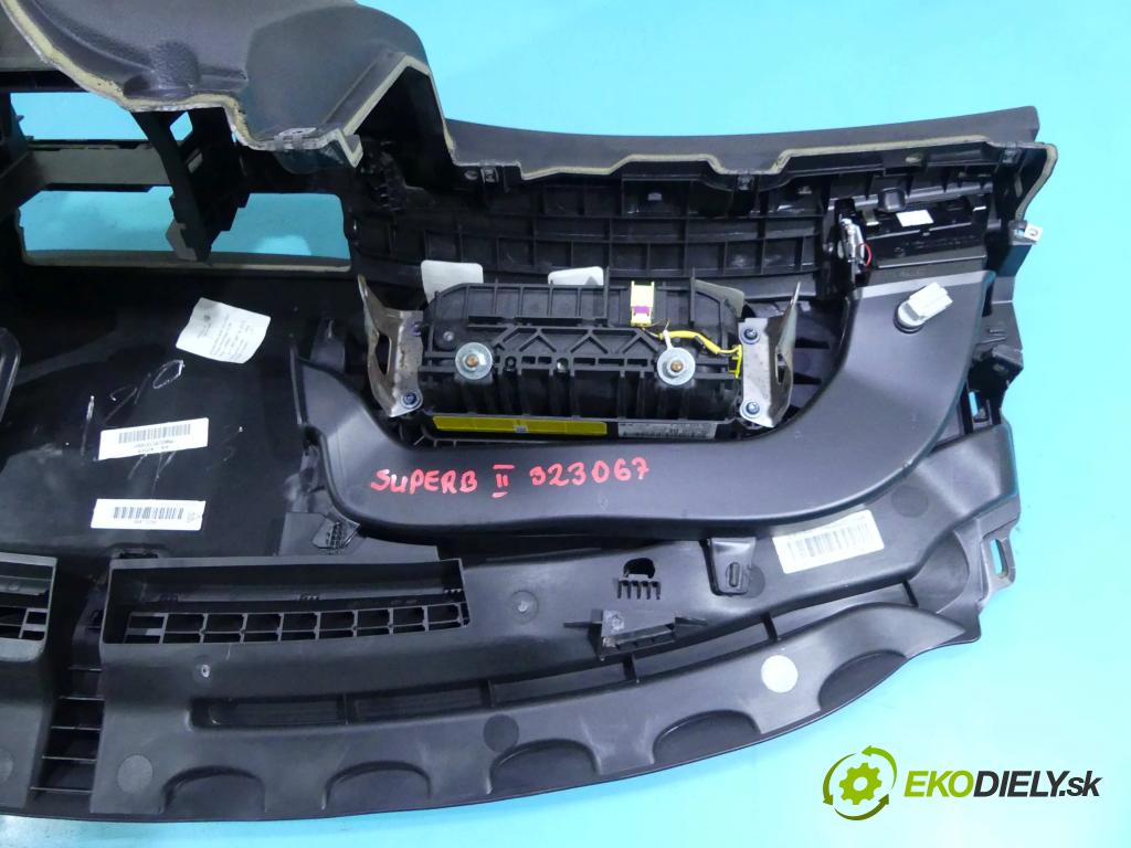 Skoda Superb II 2008-2015 2.0 tdi 140 HP automatic 103 kW 1968 cm3 4- kokpit,pristrojová doska rozdeľovacia 3T1857007E