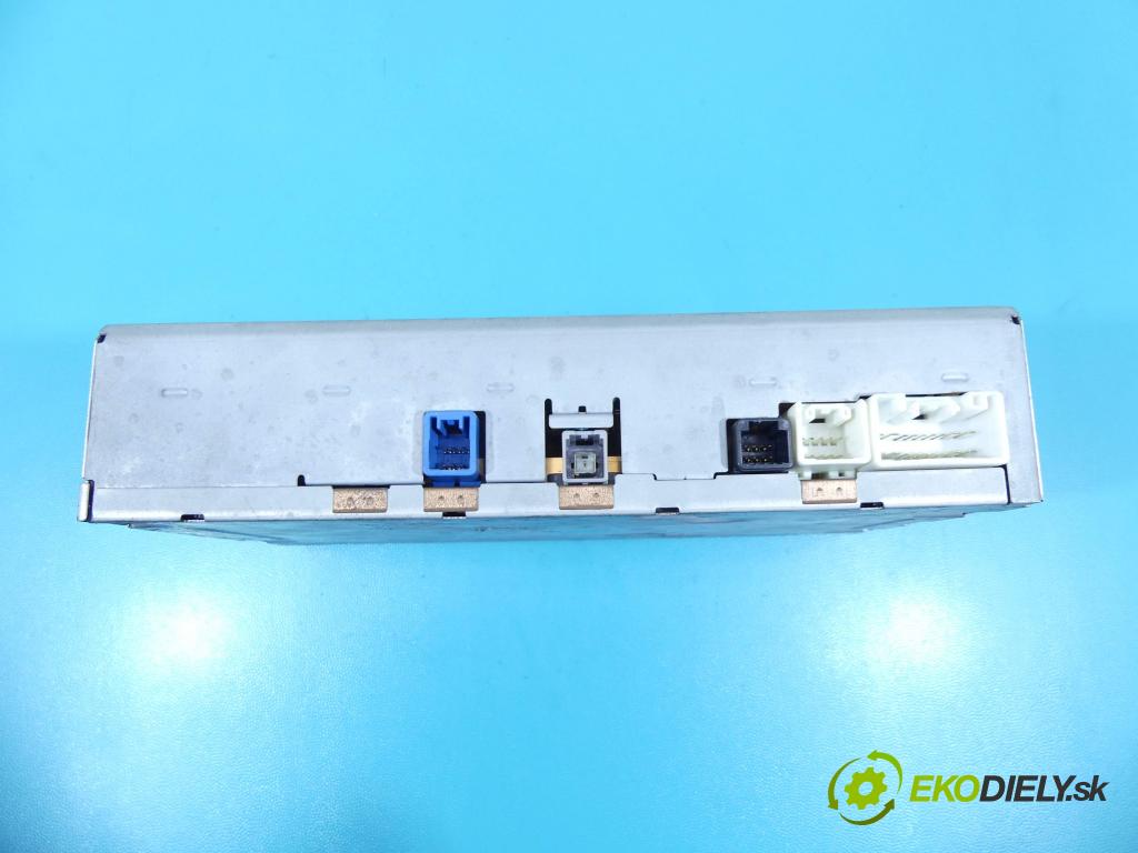 Lexus RX II 2003-2008 3.3 V6 232KM automatic 171 kW 3302 cm3 5- Menič: cd 86841-50090 (CD meniče)