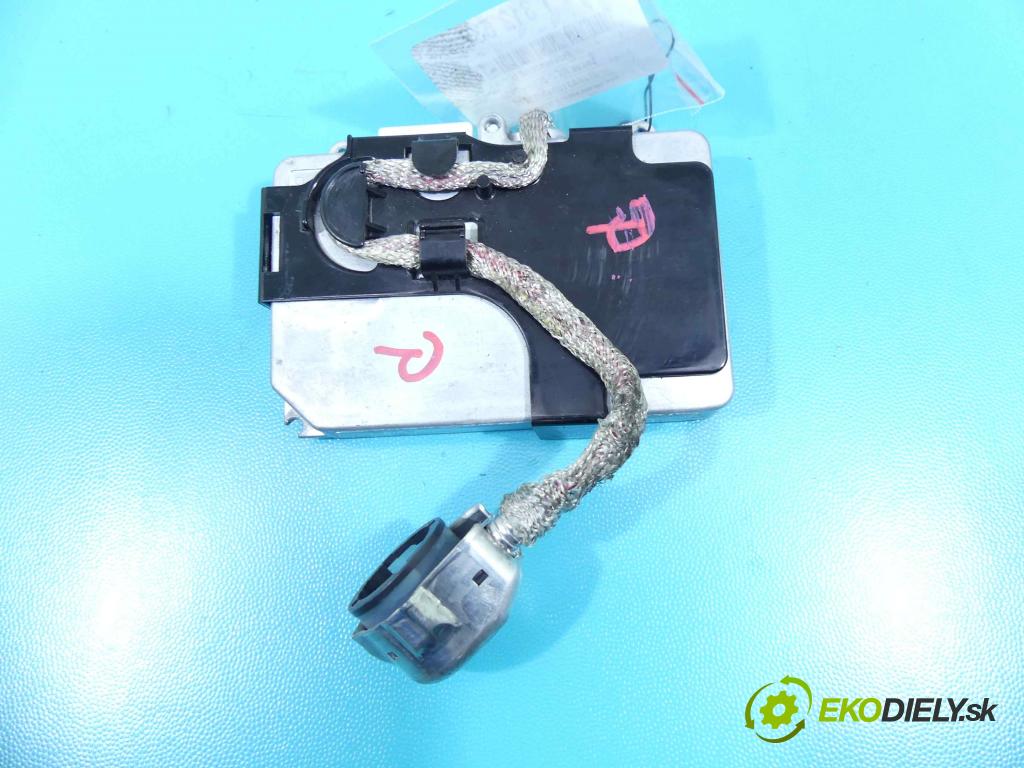 Lexus RX II 2003-2008 3.3 V6 232KM automatic 171 kW 3302 cm3 5- střídač: xenon 85967-51010 (Riadiace jednotky xenónu)