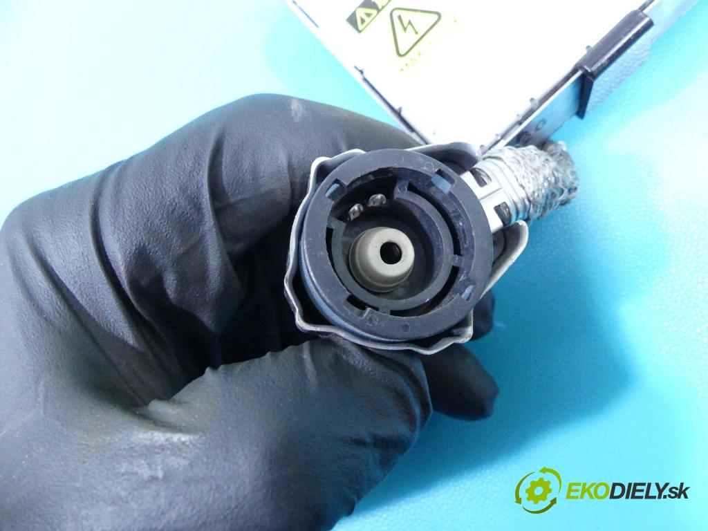 Lexus RX II 2003-2008 3.3 V6 232KM automatic 171 kW 3302 cm3 5- střídač: xenon 85967-51010 (Riadiace jednotky xenónu)