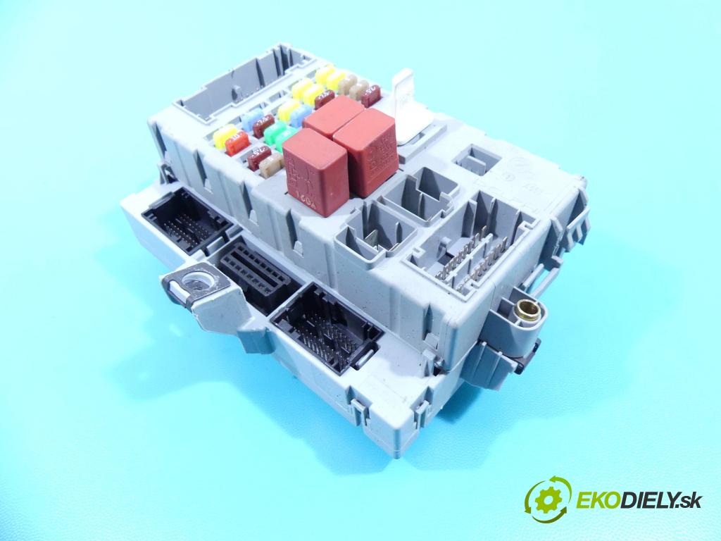 Fiat Bravo II 2007-2014 1.6 jtd 105 hp manual 77 kW 1598 cm3 5- skříňka pojistková 51829178 (Pojistkové skříňky)