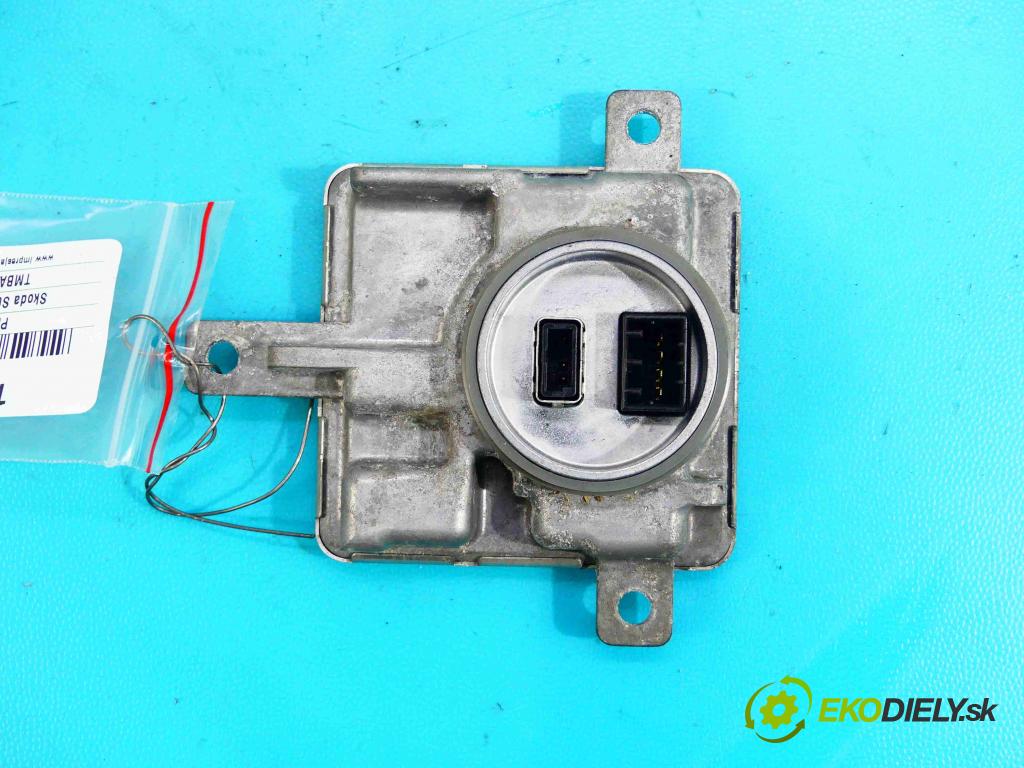 Skoda Superb II 2008-2015 2.0 tdi 140 HP automatic 103 kW 1968 cm3 4- střídač: xenon 8K0941597E (Riadiace jednotky xenónu)