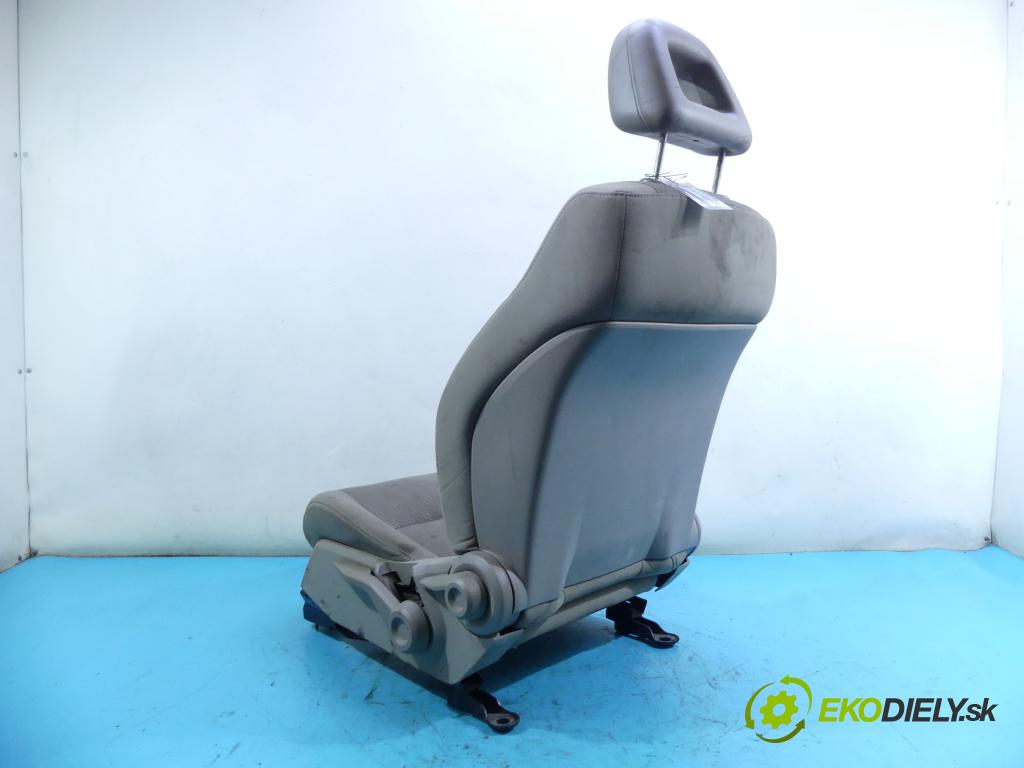 Dodge Caliber 2.0 CRD 140 HP manual 103 kW 1968 cm3 5- Sedačka ľavý  (Sedačky, sedadlá)