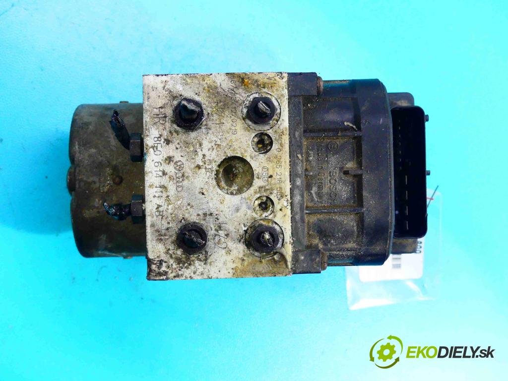 Audi A4 B5 1994-2001 1.8 20V 125 HP manual 92 kW 1781 cm3 4- čerpadlo abs 0273004281 (Pumpy ABS)