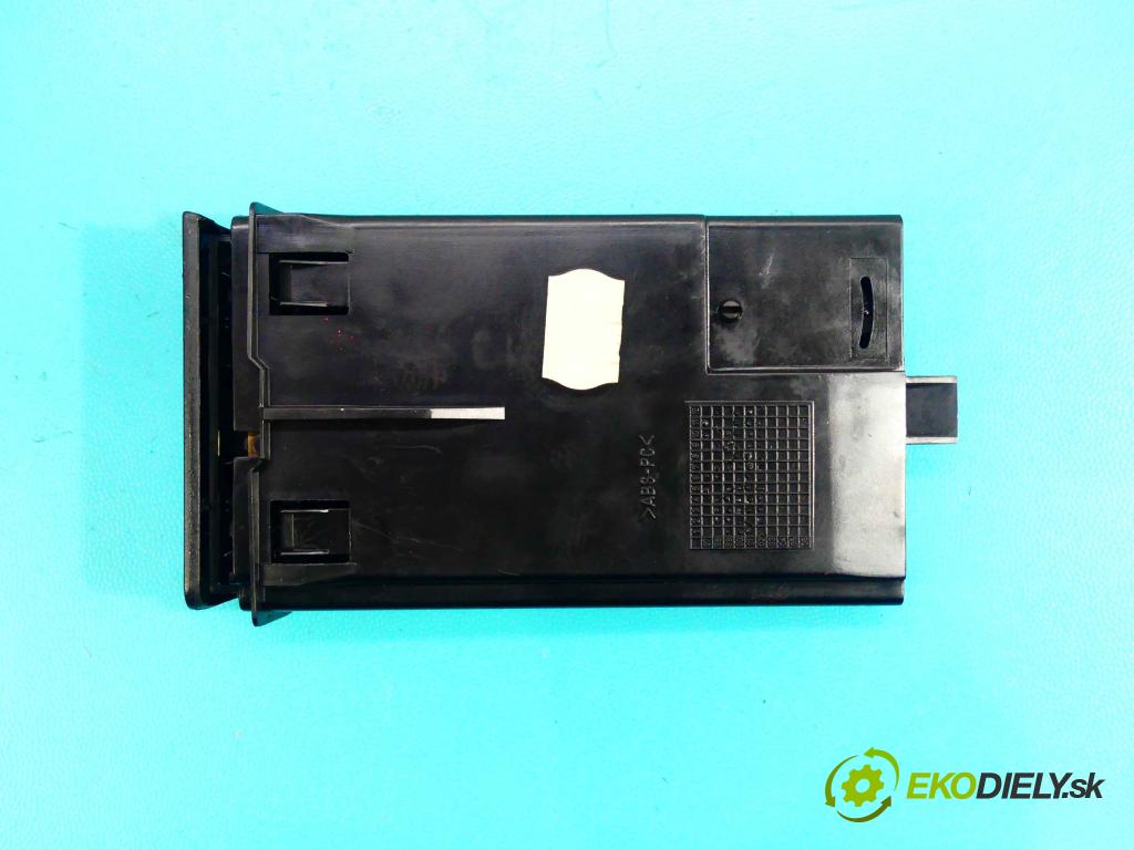 Seat Leon I 1999-2005 1.6 16V 105 HP manual 77 kW 1598 cm3 5- Rukojeť: na nápoje: 1M1862531D (Úchyty, držiaky na nápoje)