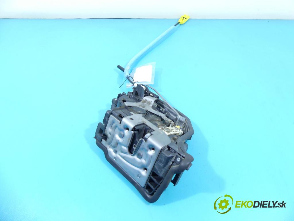 Bmw 2 F45/F46 2014-2022 2.0d 150 hp automatic 110 kW 1995 cm3 5- zámek přední pravý 7281934