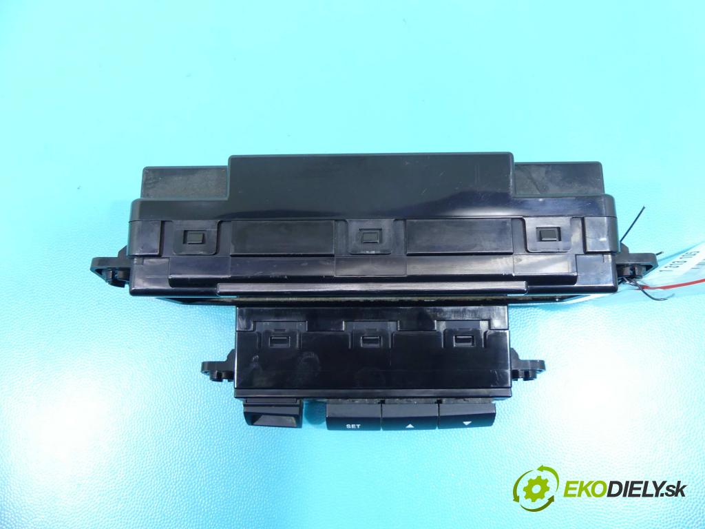 Kia Ceed I 2006-2012 1.6 crdi 116 hp manual 85 kW 1582 cm3 5- displej 95710-1H700 (Přístrojové desky, displeje)