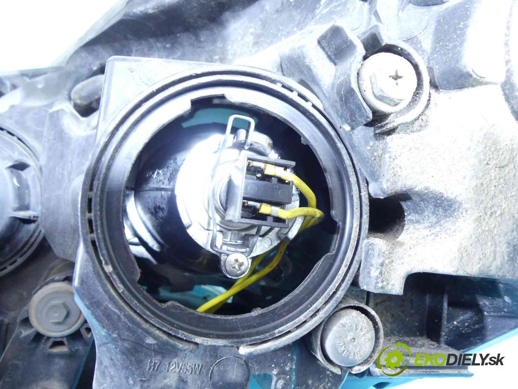 Kia Ceed I 2006-2012 1.6 crdi 116 HP manual 85 kW 1582 cm3 5- Reflektor: pravý 92102-1H (Pravé)