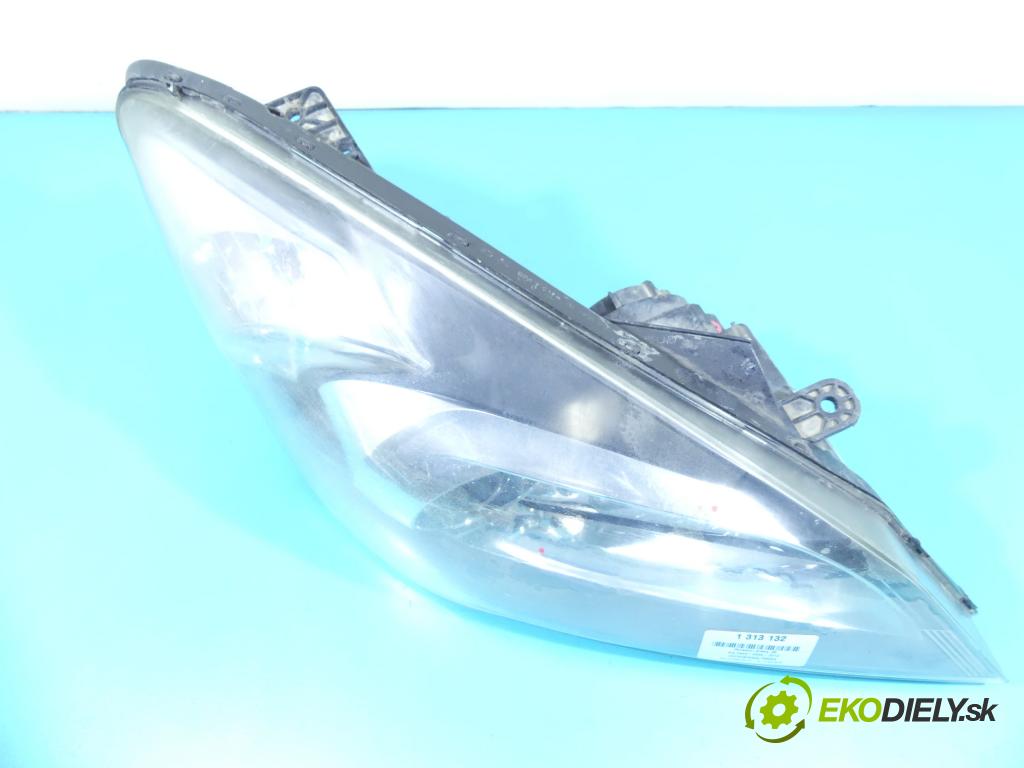 Kia Ceed I 2006-2012 1.6 crdi 116 HP manual 85 kW 1582 cm3 5- Reflektor: pravý 92102-1H (Pravé)