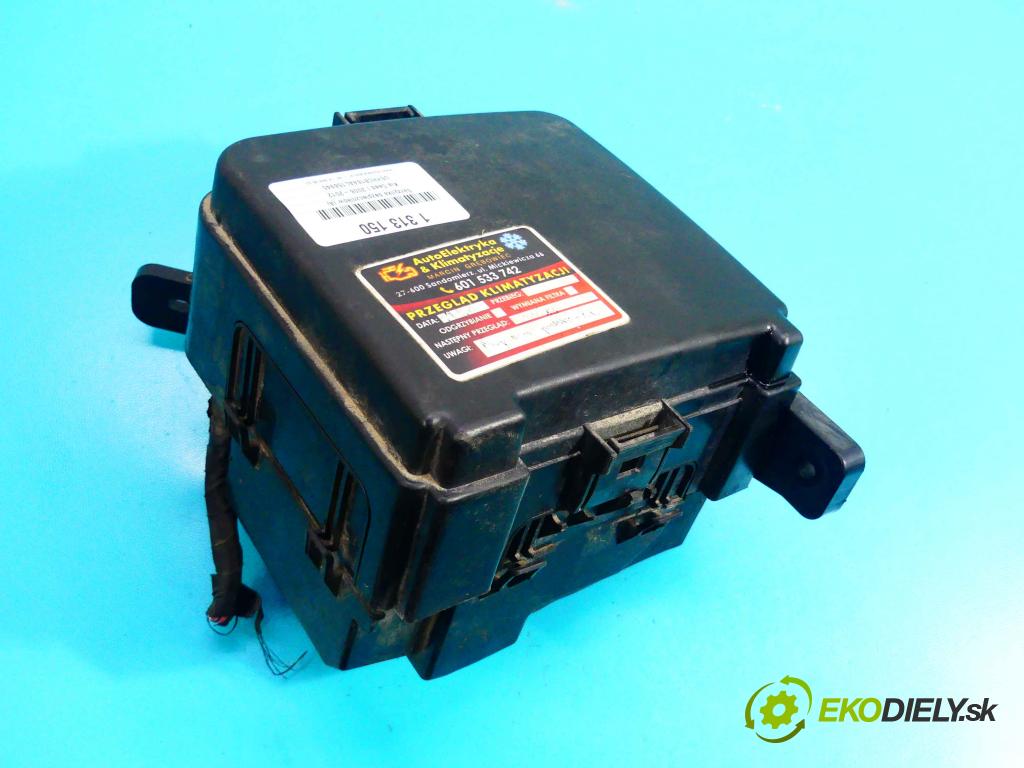 Kia Ceed I 2006-2012 1.6 crdi 116 hp manual 85 kW 1582 cm3 5- skříňka pojistková 91951-0Q000 (Pojistkové skříňky)