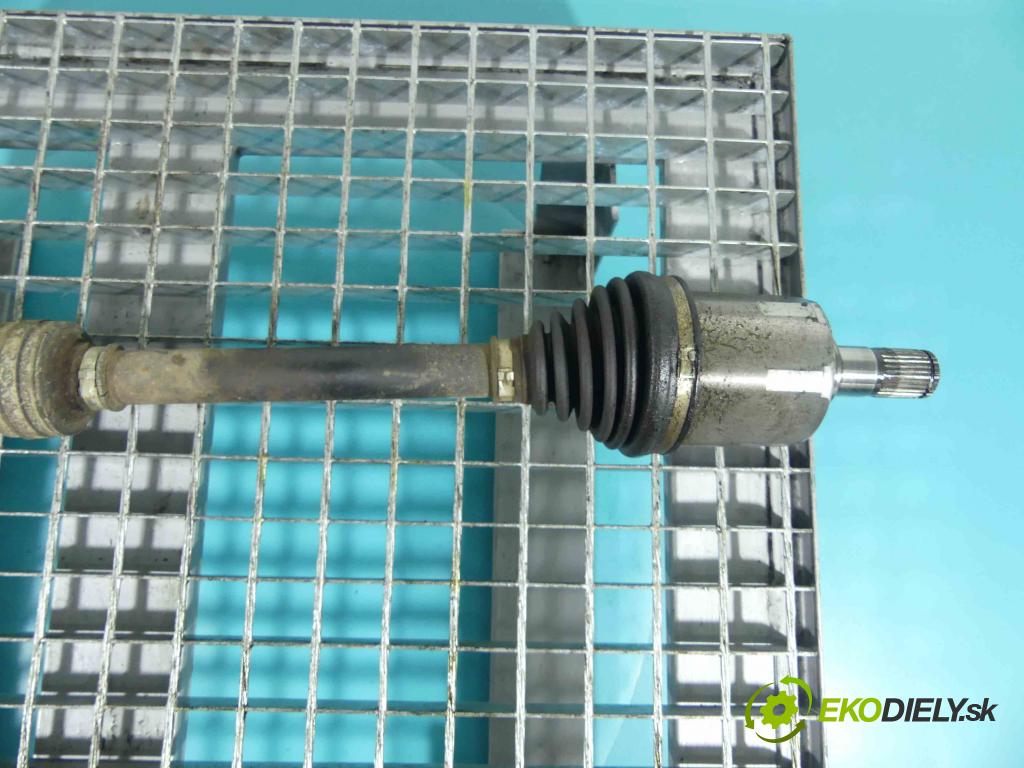 Kia Ceed I 2006-2012 1.6 crdi 116 HP manual 85 kW 1582 cm3 5- poloos pravé  (Poloosy)