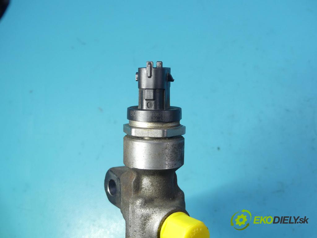 Kia Ceed I 2006-2012 1.6 crdi 116 HP manual 85 kW 1582 cm3 5- lišta vstrekovacia 0281002863 (Vstrekovacie lišty)